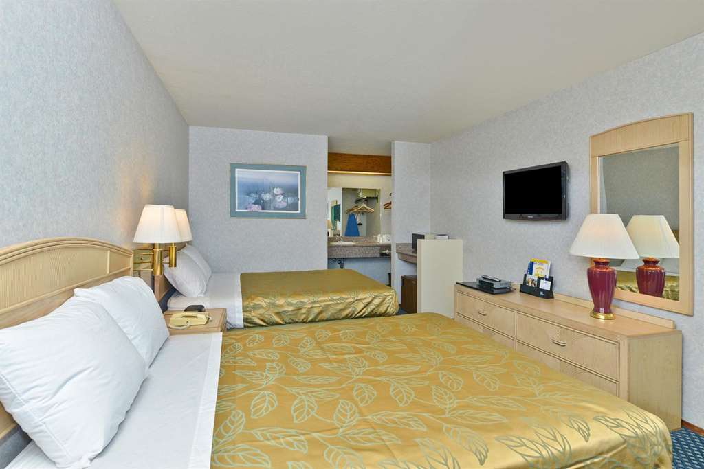 Good Living Inn San Carlos Room photo